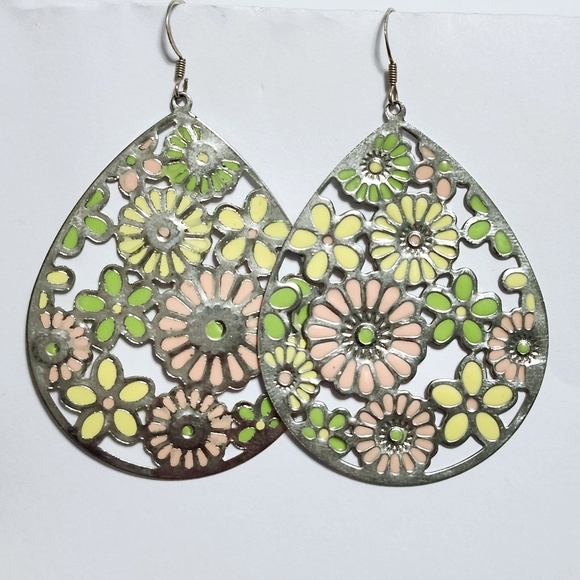 Flower 🌼 enamel dangle silver hooks Earrings - Picture 7 of 9